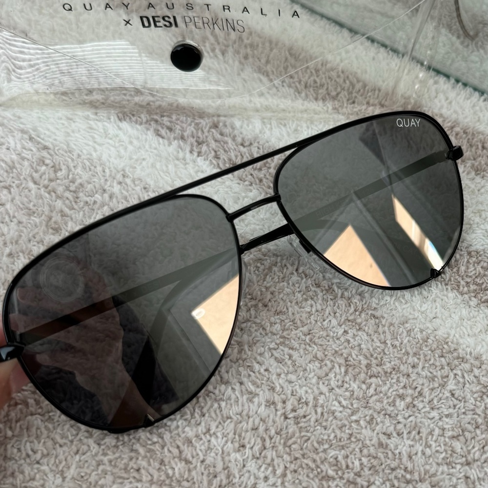 Quay Australia x Desi Perkins High Key Silver & Black Aviator Sunglasses.